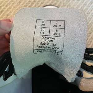 Dr. Martens boots. Platform. White.